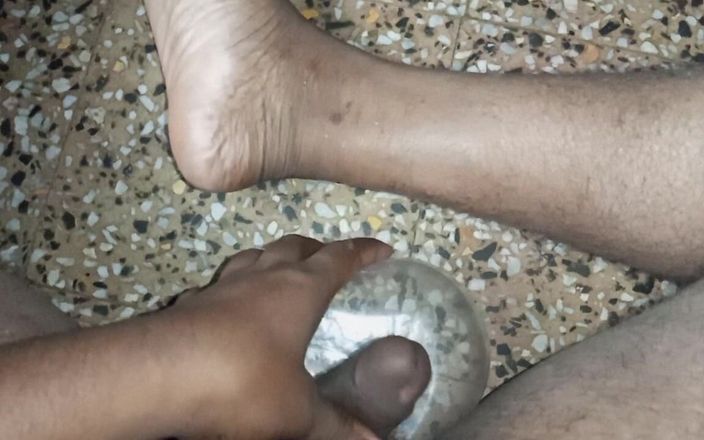 Sweet Indian cock: Tôi đang liếm âm hộ vợ Ấn Độ của tôi và bộ ngực to