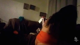 她想在上面，而他完全控制了