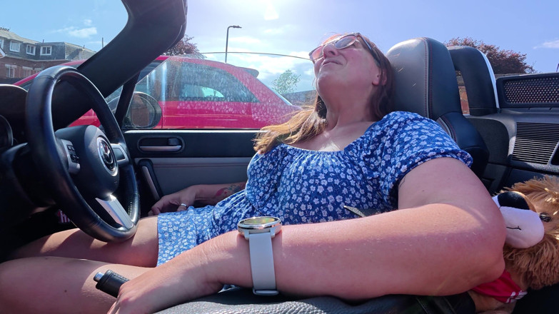 Mr LDN Lad: Real britânica milf me leva em seu carro e me...