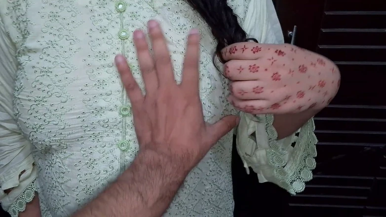 QueenbeautyQB: Indian Chubby Stepmommy Gets Fucked by Surprise