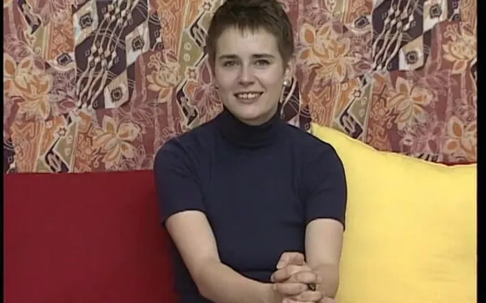 YOUR FIRST PORN: Junge Und Sehr Schuchterne JOE in Softclip Young and Very...