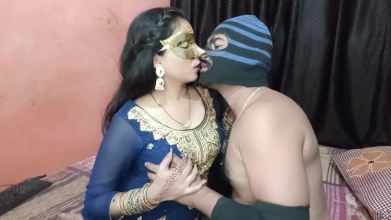 cuteindiancpl21: Adegan romantik khas Karva Choth