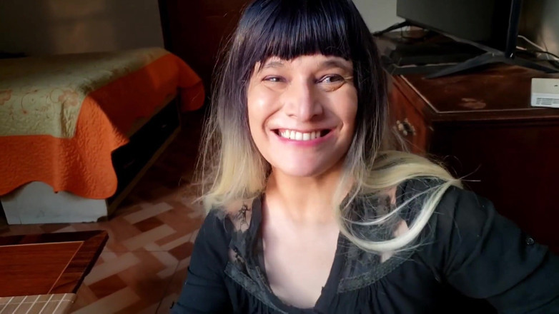 Agnes Swallow: Telan pancutan berganda
