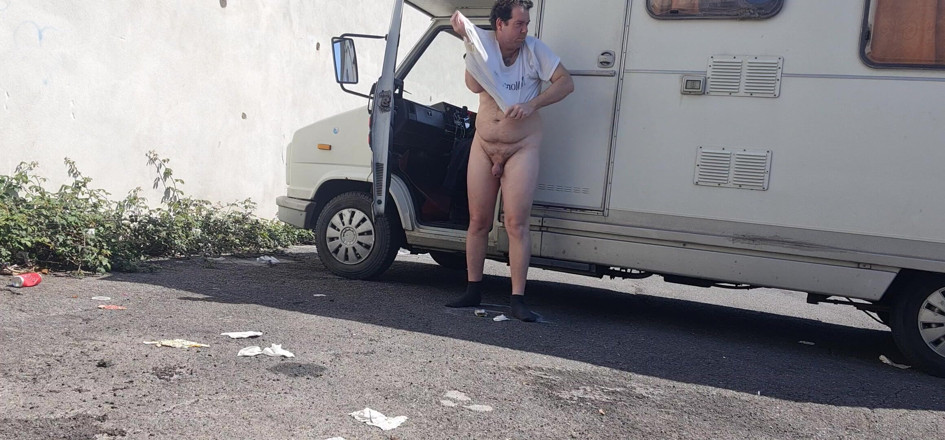 Mirko2589: Tutto Nudo in Una Strada