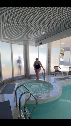 KarmenMilf: In the Jacuzzi