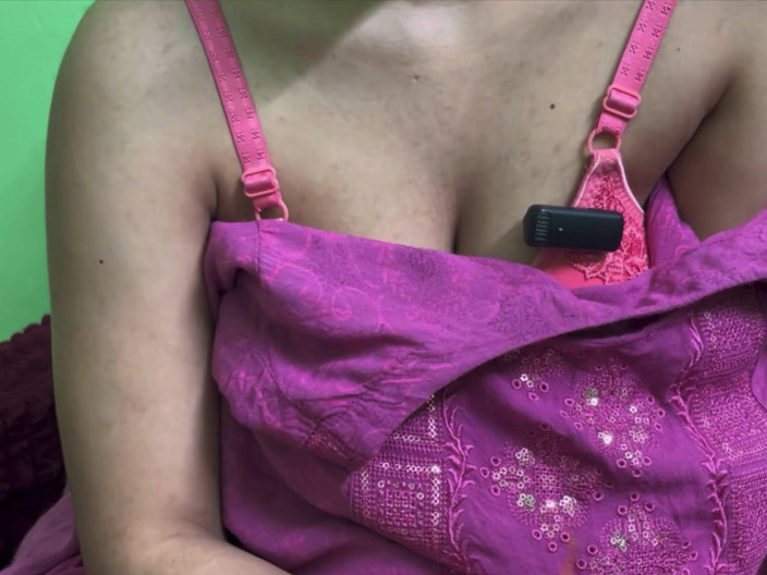 Riya Chowdhury: Sexy Aunty Changing Her Dress and I Am Looking Her...