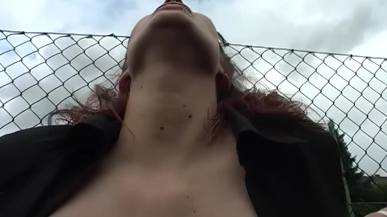 Deutschland Porno X: Seks z dzikim samochodem z cycatą blondynką uzyskiwanie jebana na...