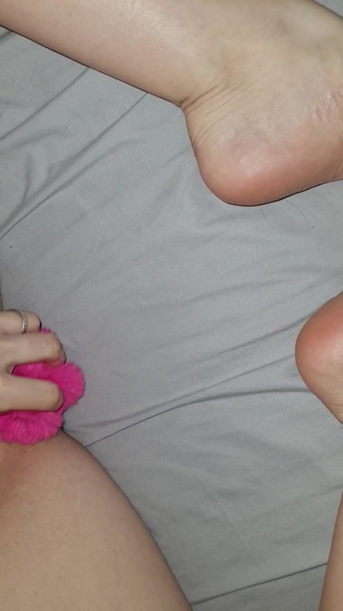 Ana Liz: Memek yang baru dicukur...