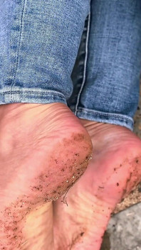 I miei piedi sporchi per te
