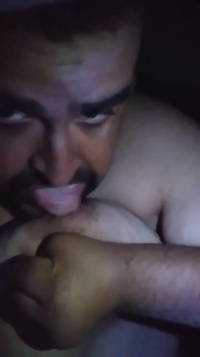 Chubbytits16: Ai muốn nó?