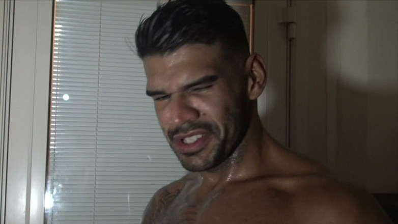 Young straight boy masturbation: Saloped E Paris scopa senza preservativo da parte di un...