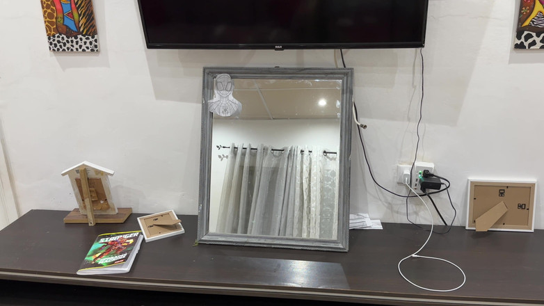 SugarPose: Kawan Baik Saya Tidak Dapat Dilihat