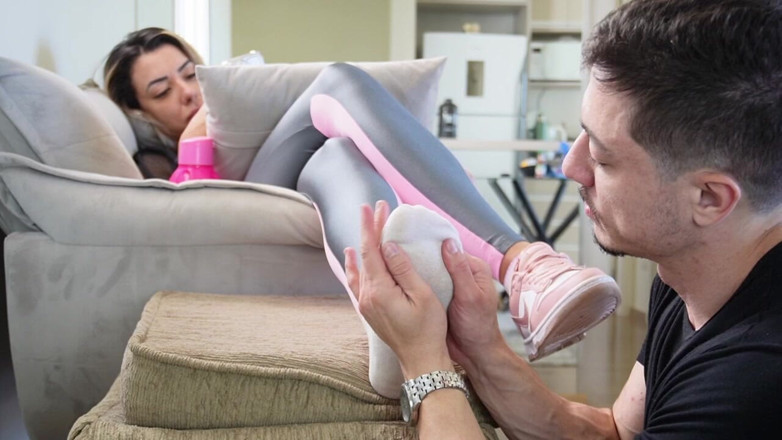 Queen Lytta ballbusting and cum lick: Lytta Queen - Backstage Real Life Foot Massage and Foot Worship...