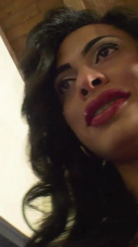 Transsexual Keylla Marques goza na bunda de seu escravo