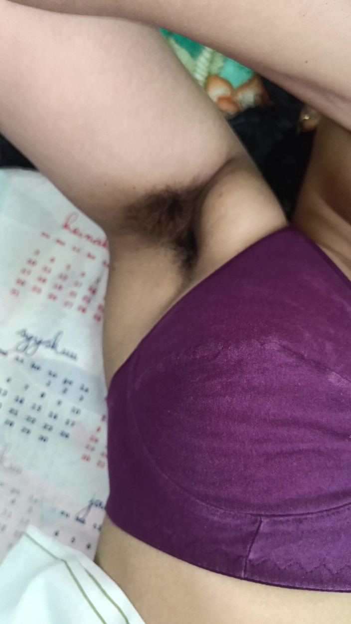 Pushpa studio: Ama de casa mostrando la hermosa estructura del lado frontal...