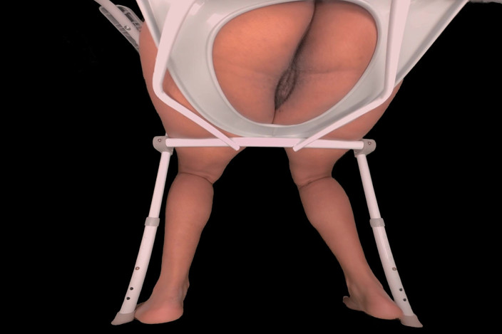 Ebony VR Solos VR.AR Fetish Films: Il primo bagno con punto di vista di chy - rimasterizzata