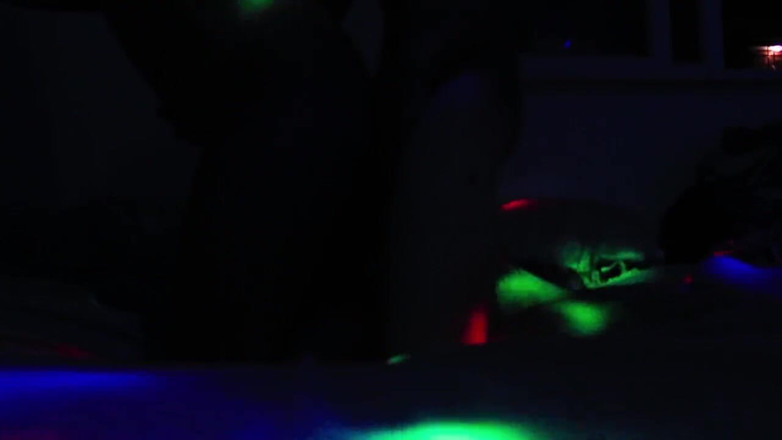 YeahHanna: Coppia romantica quasi rompe il letto e la telecamera nella...