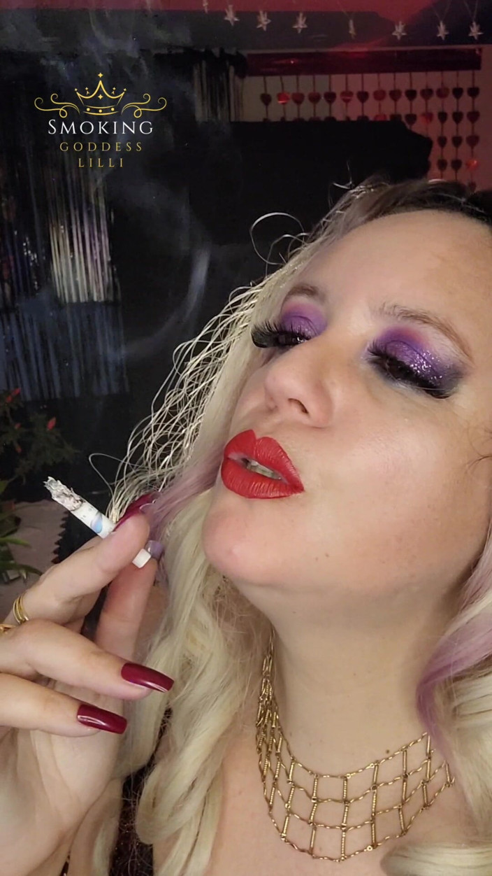 Lilli Cukierek Cox: Marlboro yang merokok