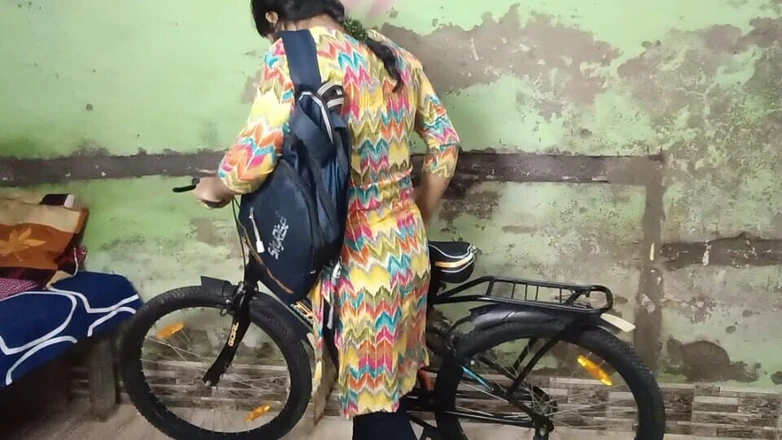 tannu: After Coming Home From College, the Desi Girl Was Hard...