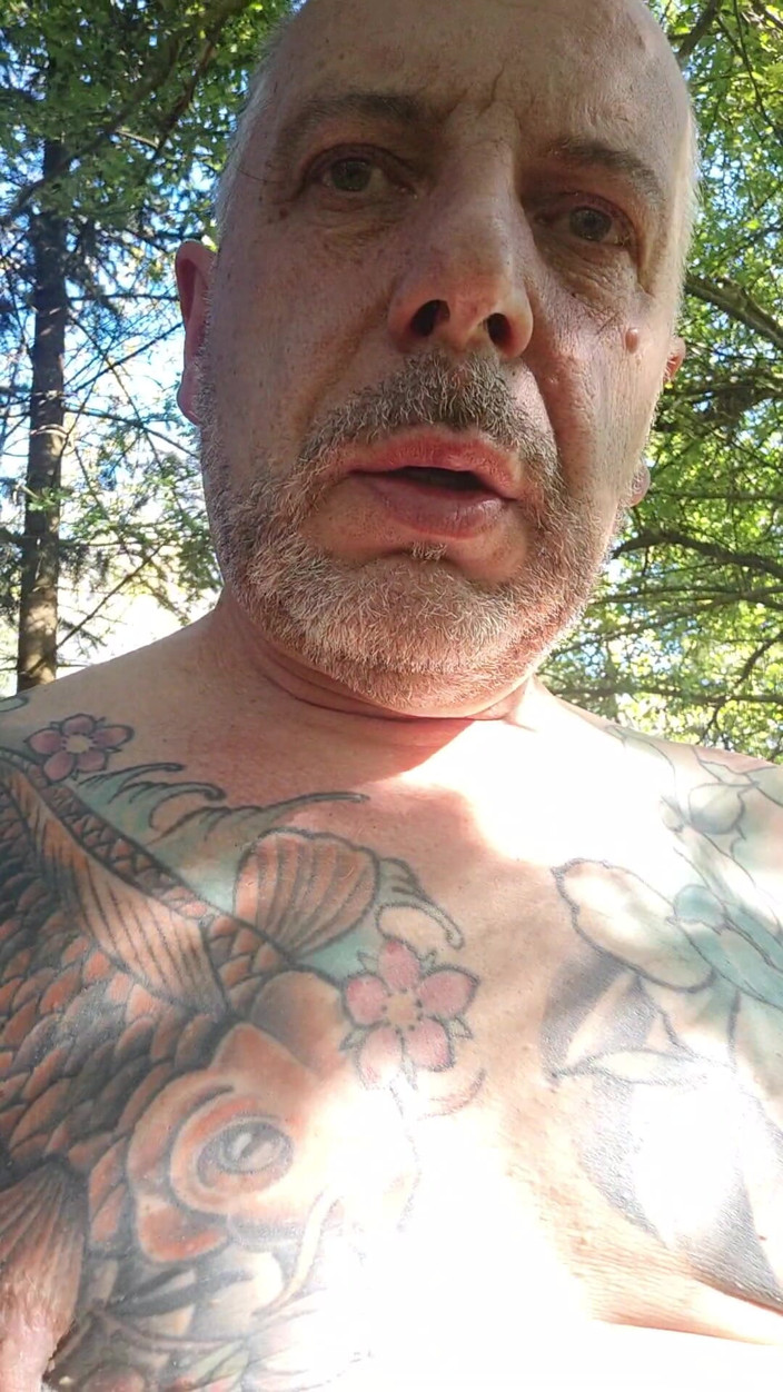 sls-frank: Sls-frank Squirt From My Subincision at the Parking Lot Am...