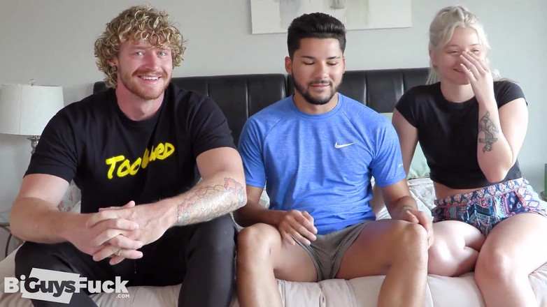 Bi Guys Fuck: Biseksuele piledriver neukpartij. Hete gespierde blonde grap.