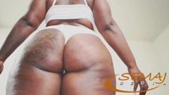 Semaj Media Thick Ebony Dria Nude With a Fat Ass Getting Ready ...