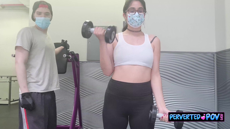 Perverted POV: Modelul Onlyfans primește conținut de la un tip de la...