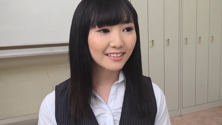 JAPAN IN LOVE: Scena japoneză în lenjerie -4 secretara japoneză Yui Watanabe se bucură de...