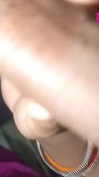 Priya Bhabhi ดูดควยช่างประปา