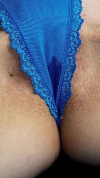 Lala Licious - Pissing Through My Blue Kalhotky