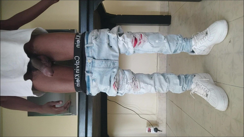 Gay black steel Africa: Negru cu pulă uriașă în streetwear masturbare și spermă (4)