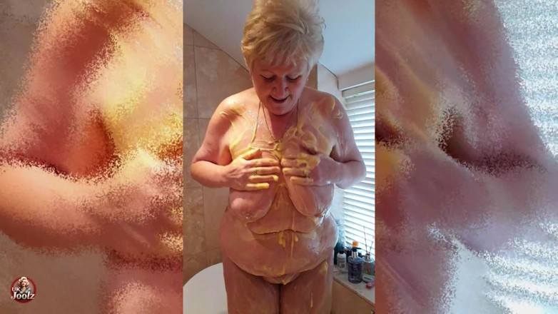 Uk Joolz: Někdo pro Custardu!