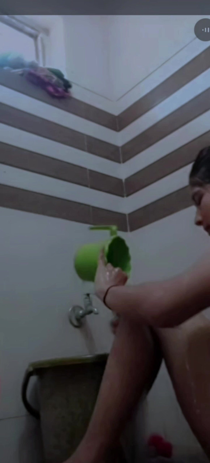 Tomatozs: Badezimmervideo