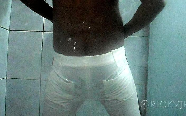 Rickvjr: Twerking bei Bath # 4 Wet Dance Edition