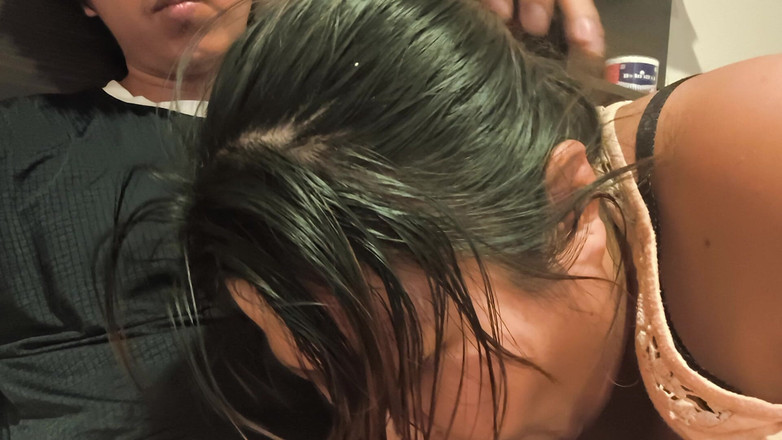 Moo DBOXXX: Această mamă vitregă singură vrea să obțină mai mult lapte...