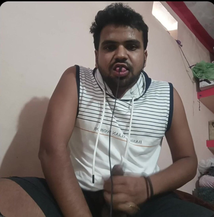 IsmaatDeva: Nonton video bokep habis-habisan di rumah sendirian dan kencing lama-lama