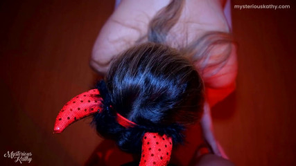 Mysterious Kathy: Mengongkek adik tiri demonik saya pada malam Halloween