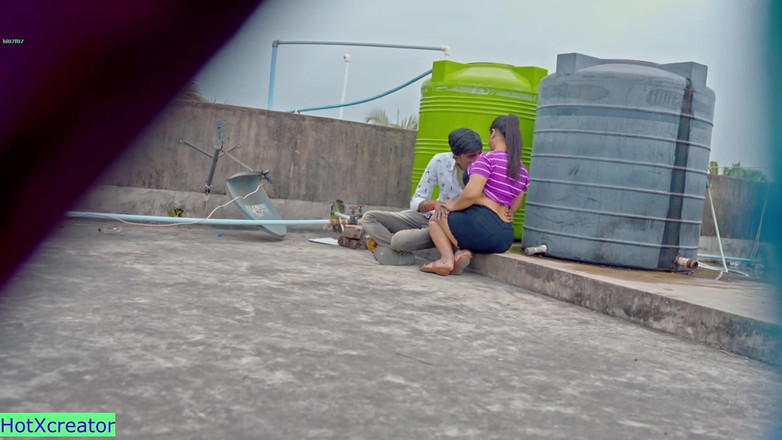 Hot creator: Хінді справжній гарячий секс на даху! Будь ласка, не кінчай всередину пизди