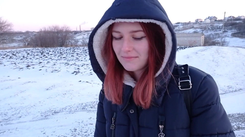 SweetAndFlow: Venkovní sex v zimě - Chlap mě tvrdě šuká