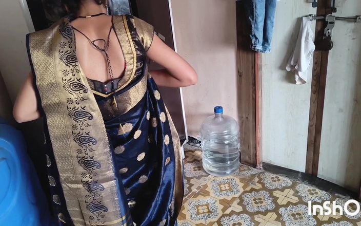 Desishycouple: 我一个人在家自慰 第1部分