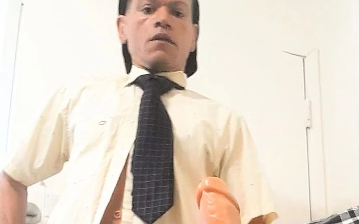 Borilasu: Borila Smelling roommate's dildo and underwear