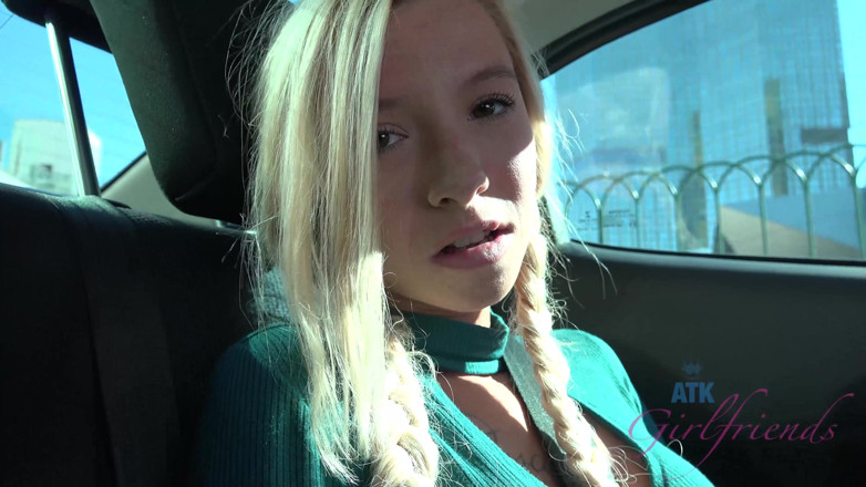 ATK Fans (Girlfriends): Vacanze virtuali a Las Vegas con Kenzie Reeves parte 1