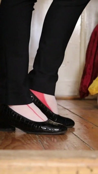 Juego creativo de zapatos de nailon con sandalias de madera