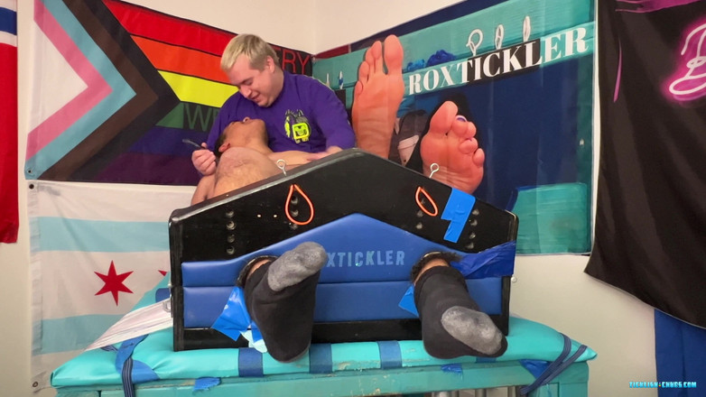 Ticklish Chubs: La primera vez del gordito Oscar