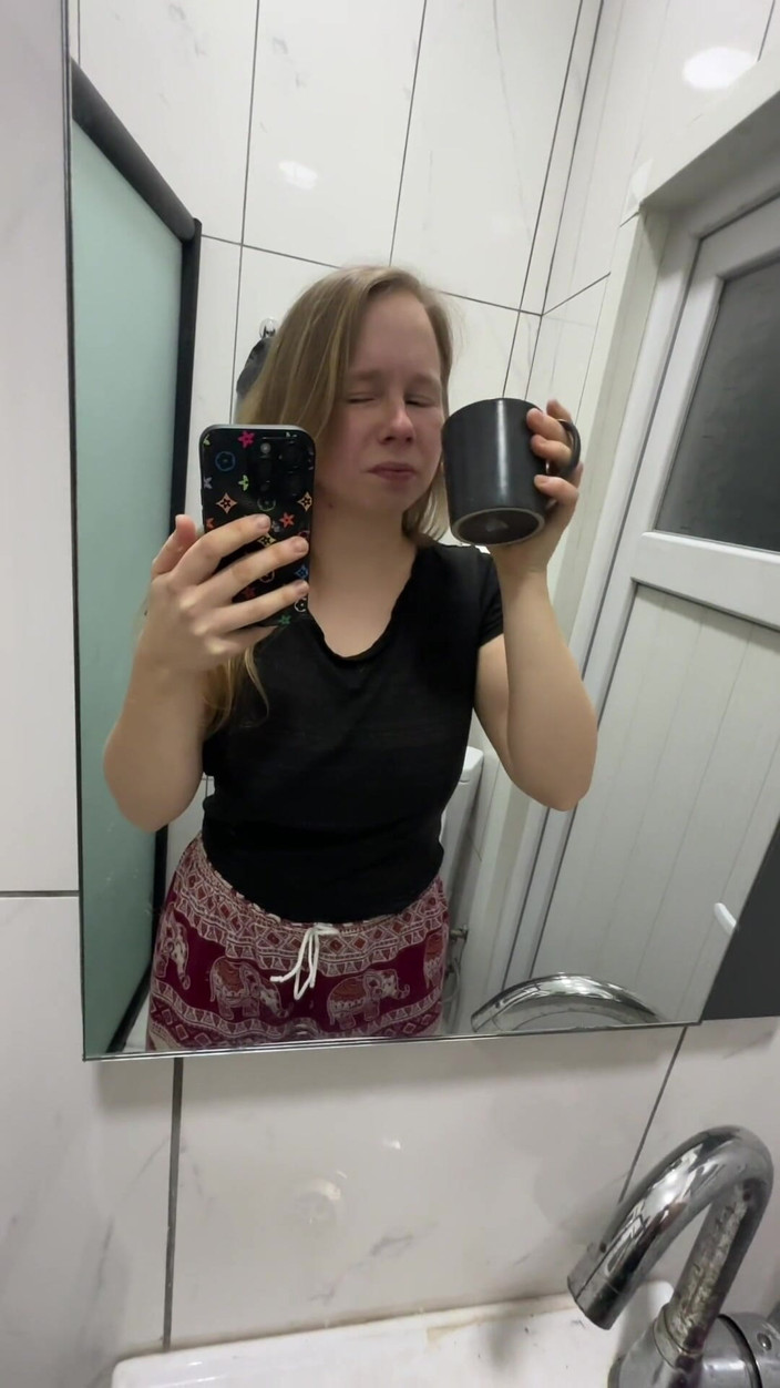 SweetLucy96: Acilen işemek zorunda kaldım