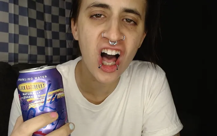 Abby Anna: Loud Crispy Burping