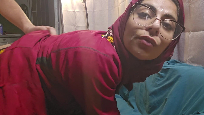 MiaNIqab: Îmi place foarte mult pizda la gură
