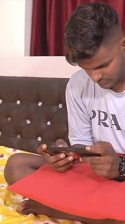 Indian Xshot: Індійська гаряча тінка має хардкорний грубий секс з другом! Тінка має секс