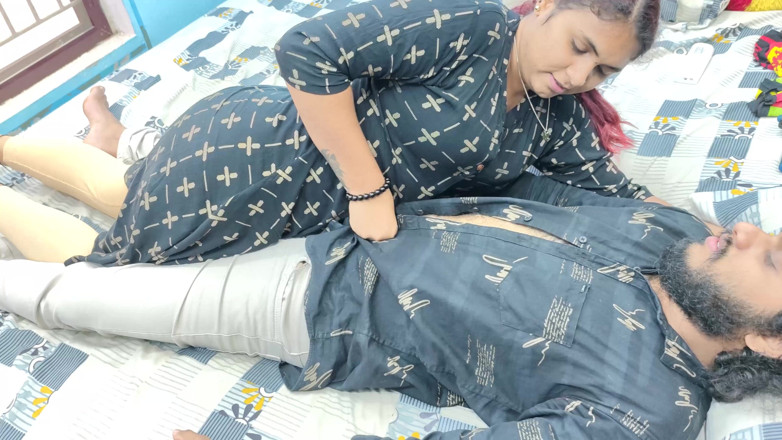 Vaigavarun45: La ragazza bacia il ragazzo e seduce il ragazzo con...