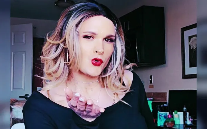 Darkfetish2k: Slut Smoking